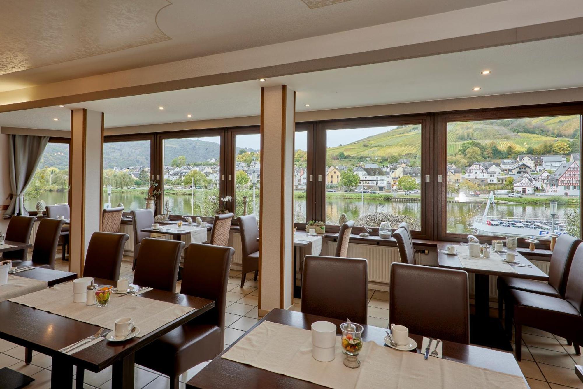 Mayer'S Weinhotel Zell an der Mosel Eksteriør bilde