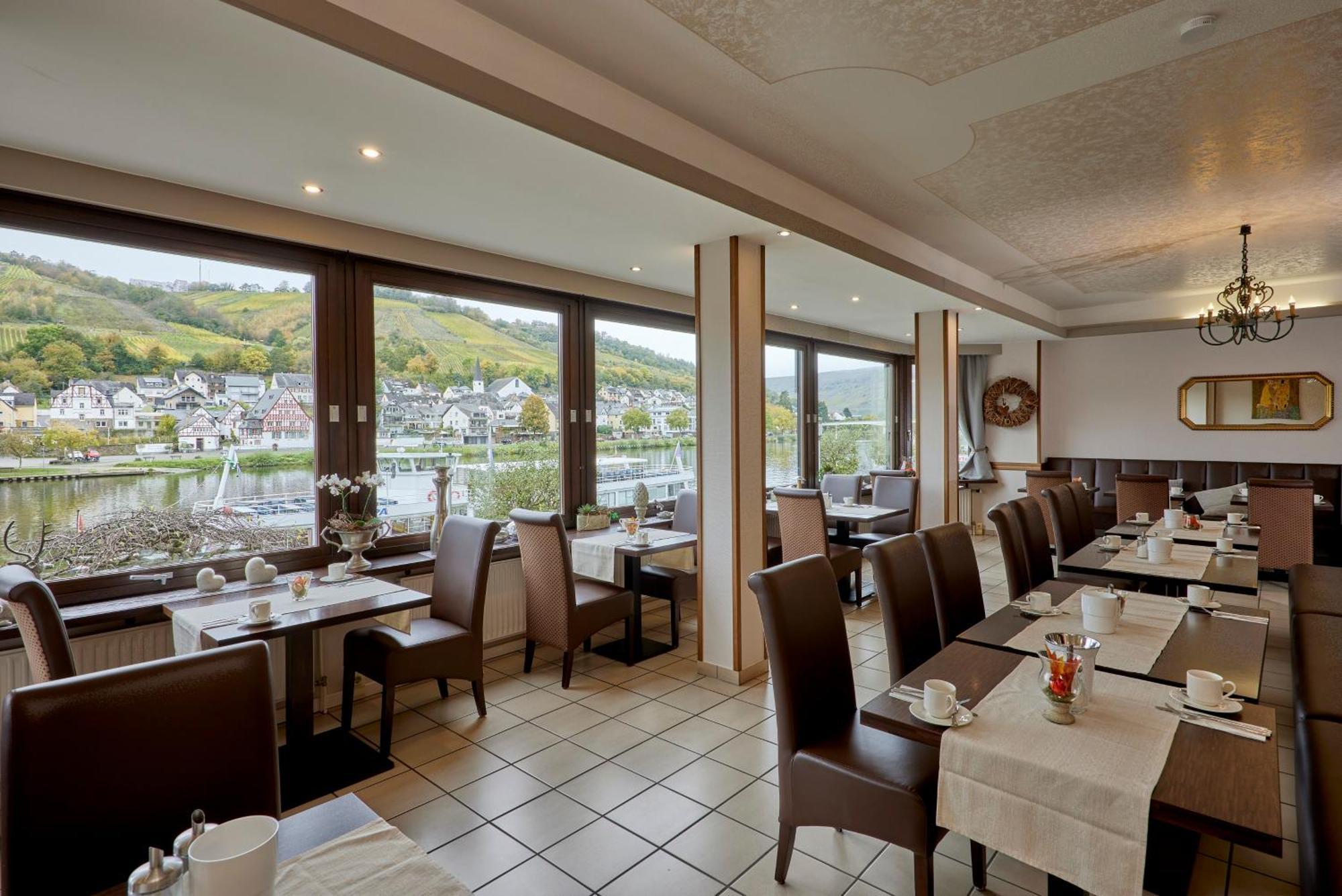 Mayer'S Weinhotel Zell an der Mosel Eksteriør bilde