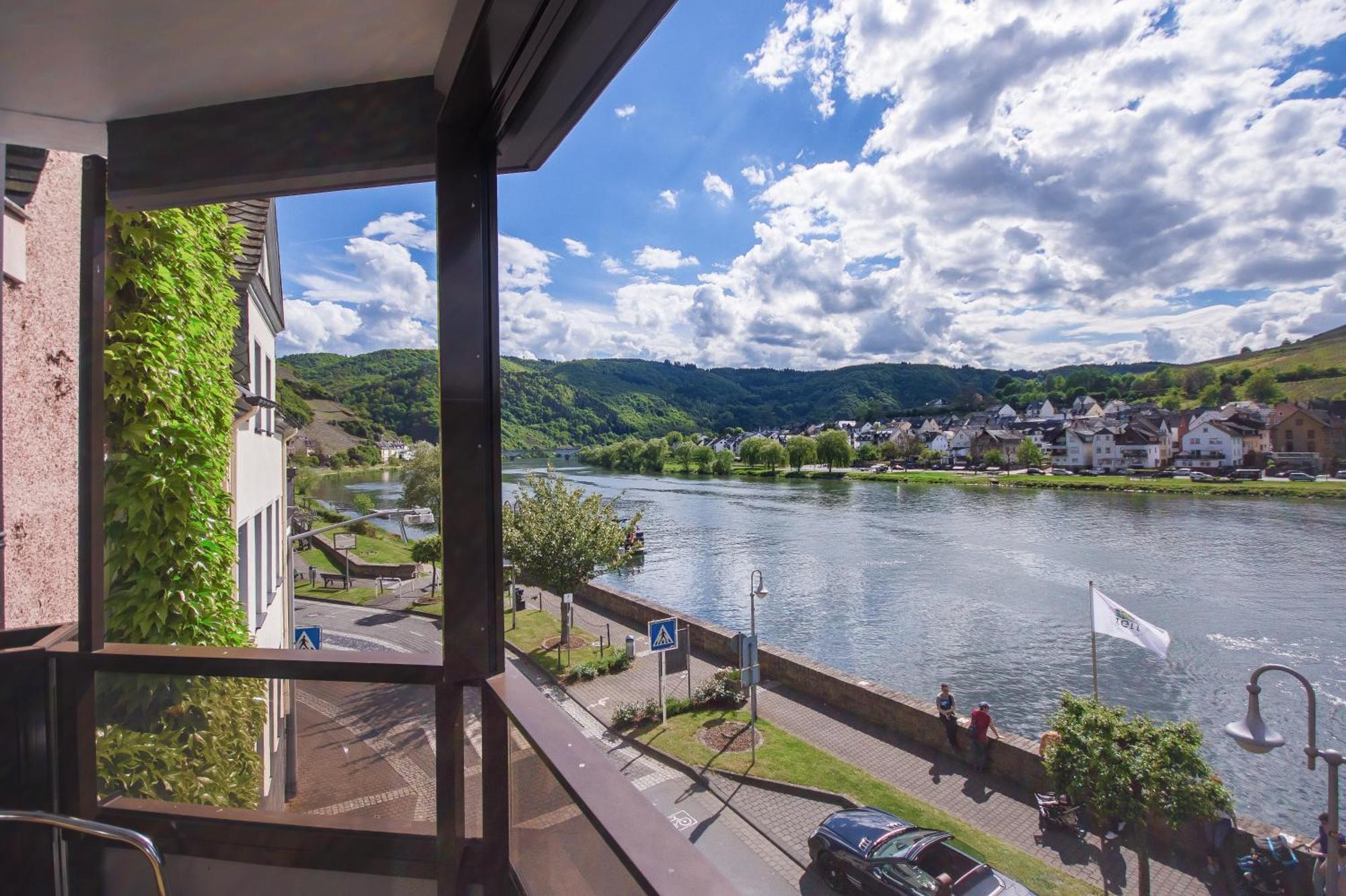 Mayer'S Weinhotel Zell an der Mosel Eksteriør bilde