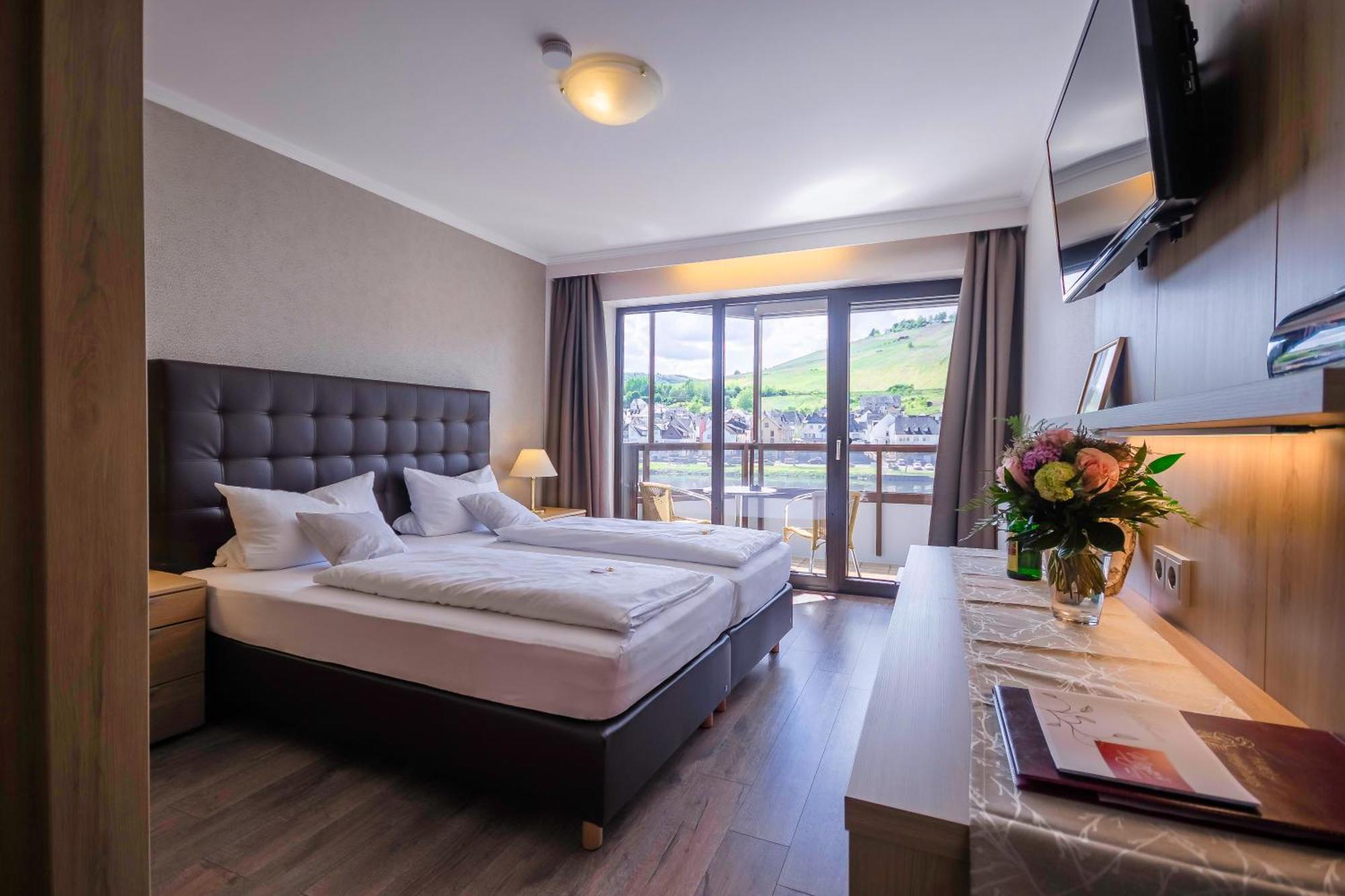 Mayer'S Weinhotel Zell an der Mosel Rom bilde